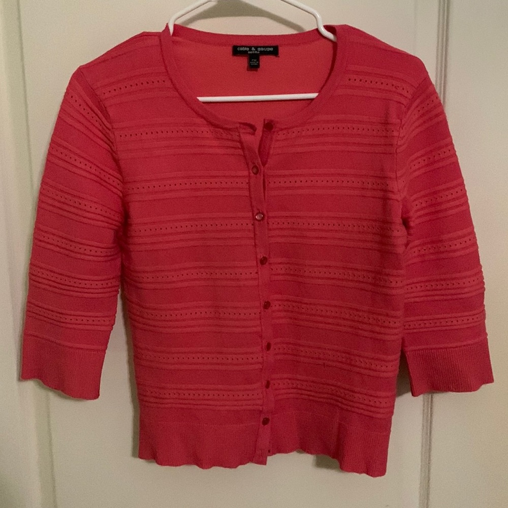 Women’s cardigan.